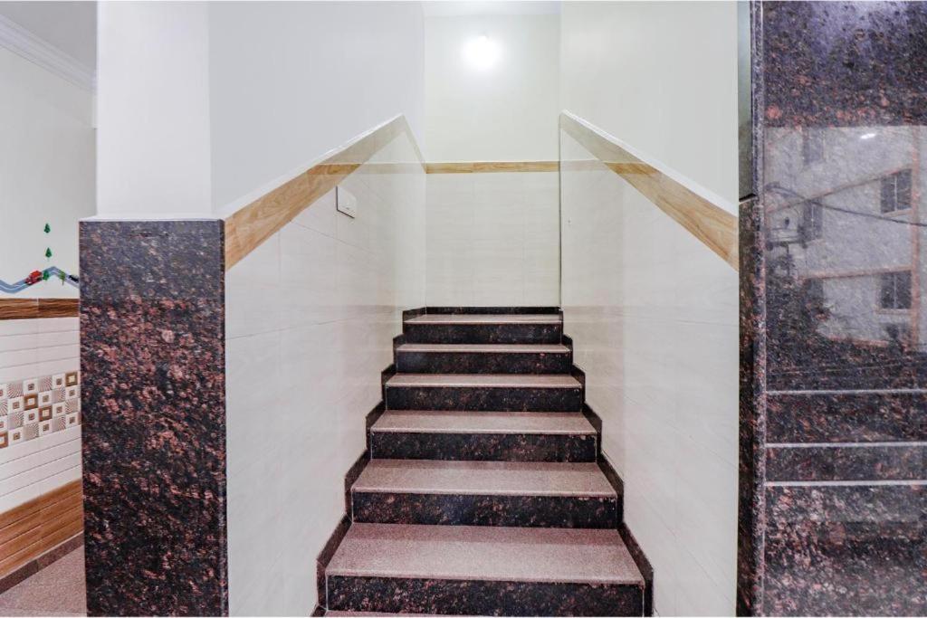 Ivory Pearl Hotel Бангалор Екстериор снимка
