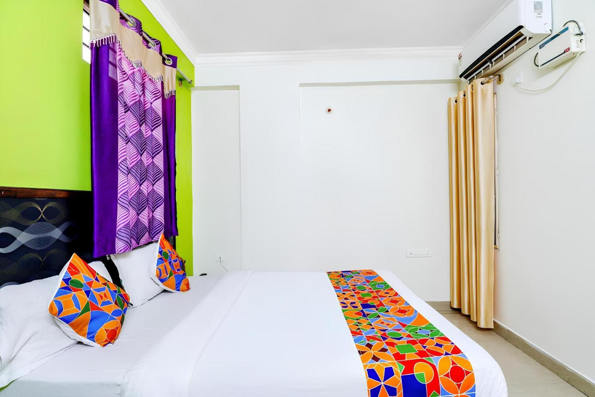 Ivory Pearl Hotel Бангалор Екстериор снимка