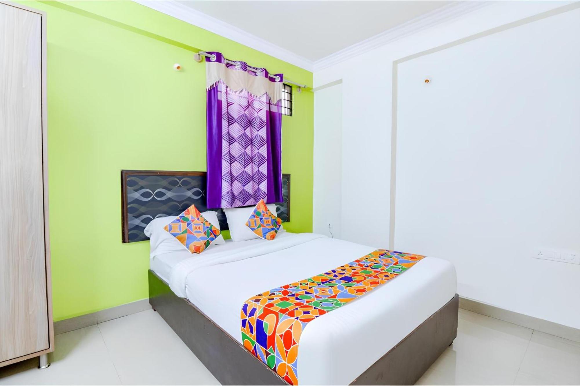 Ivory Pearl Hotel Бангалор Екстериор снимка