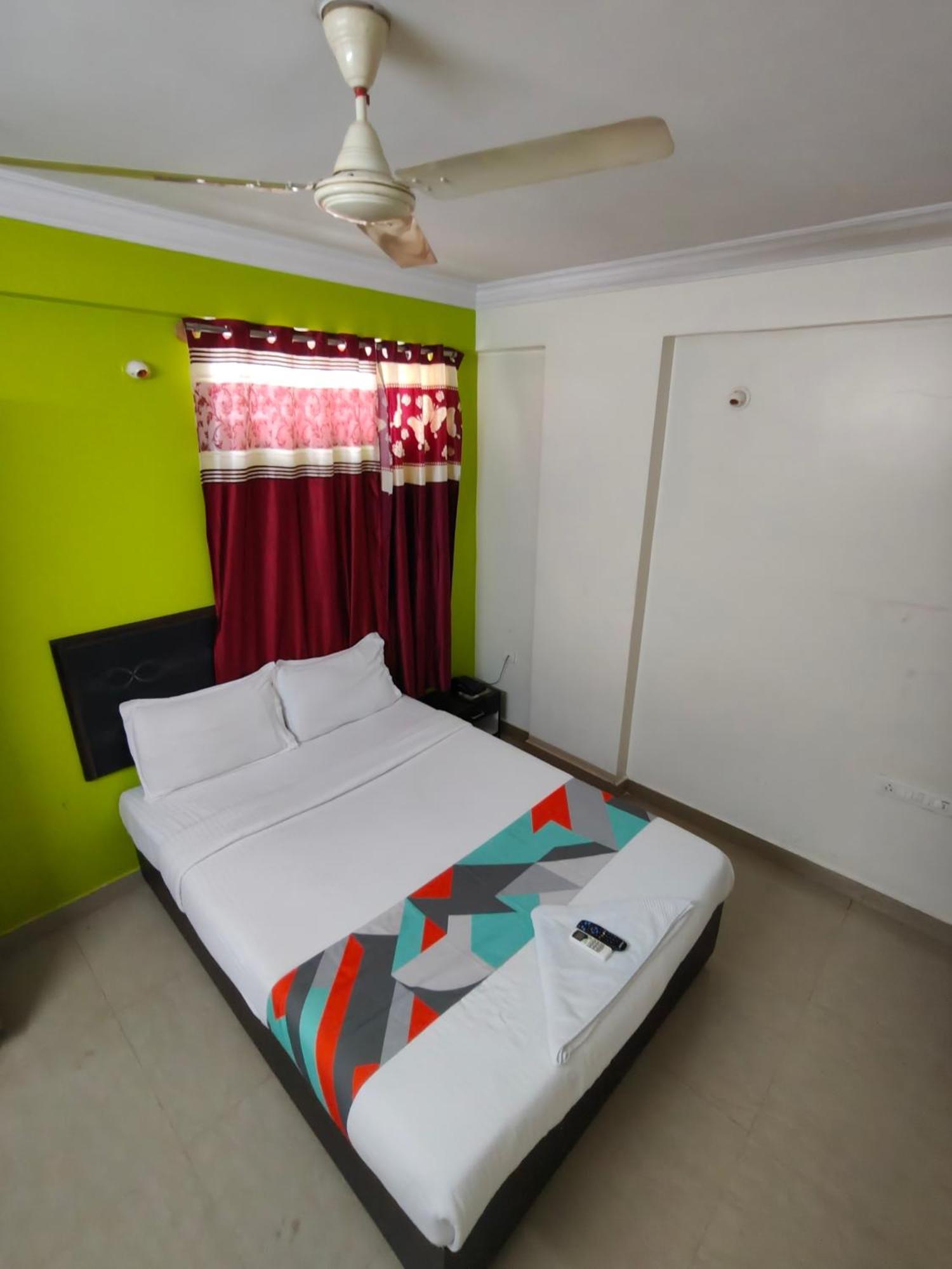 Ivory Pearl Hotel Бангалор Екстериор снимка